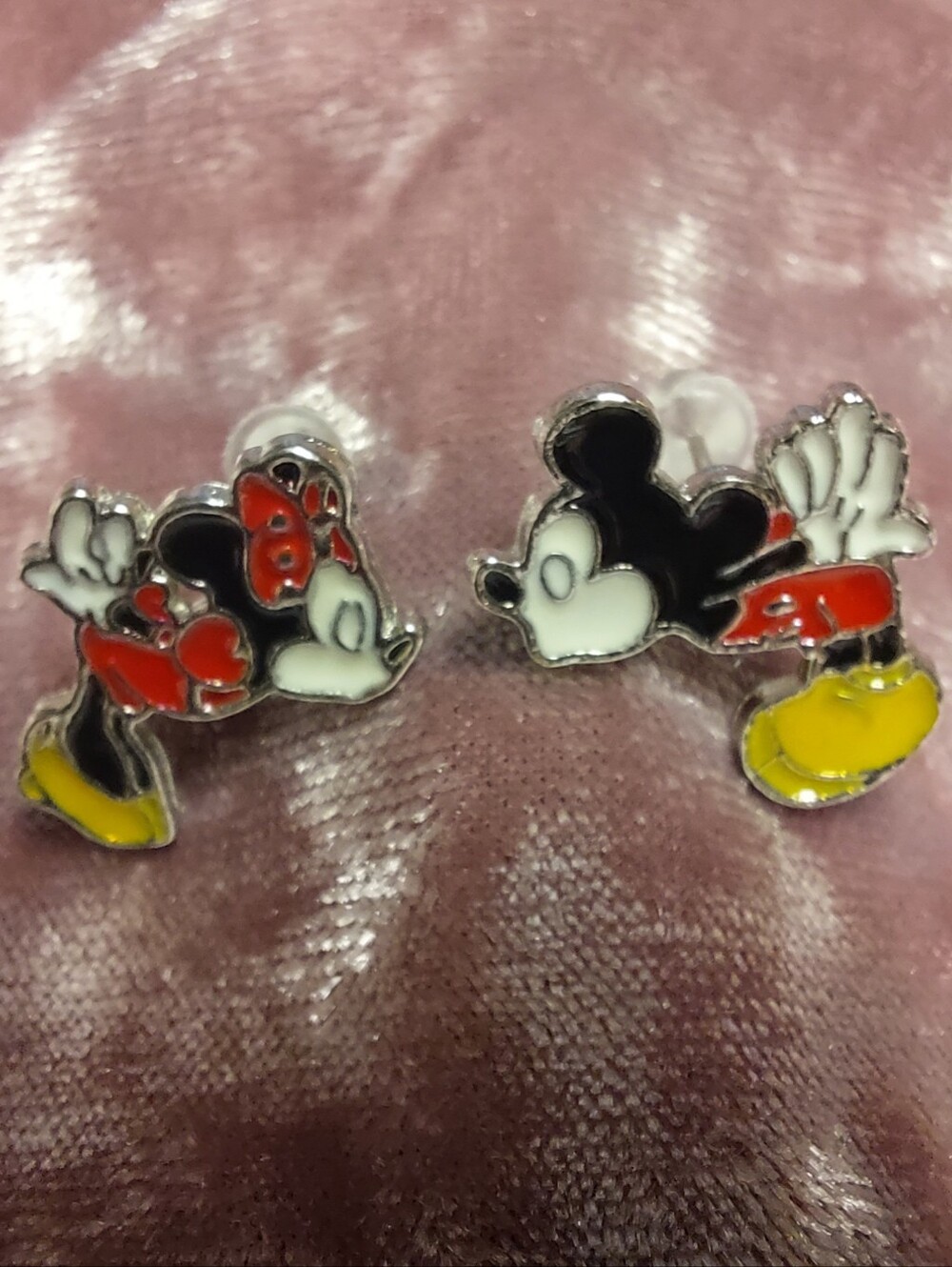 Kissing 💋 Minnie & Mickey Enamel Stud Earrings